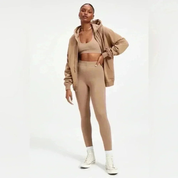 NWT GOOD AMERICAN Essential Scoop Bra 1/S - Picture 1 of 8